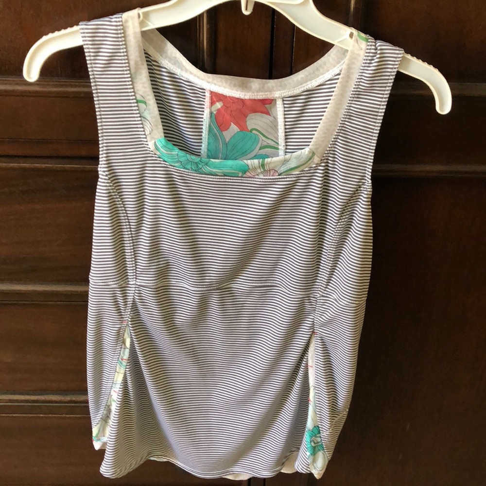 Lululemon Athletica 2pc tank w/removable arm cover